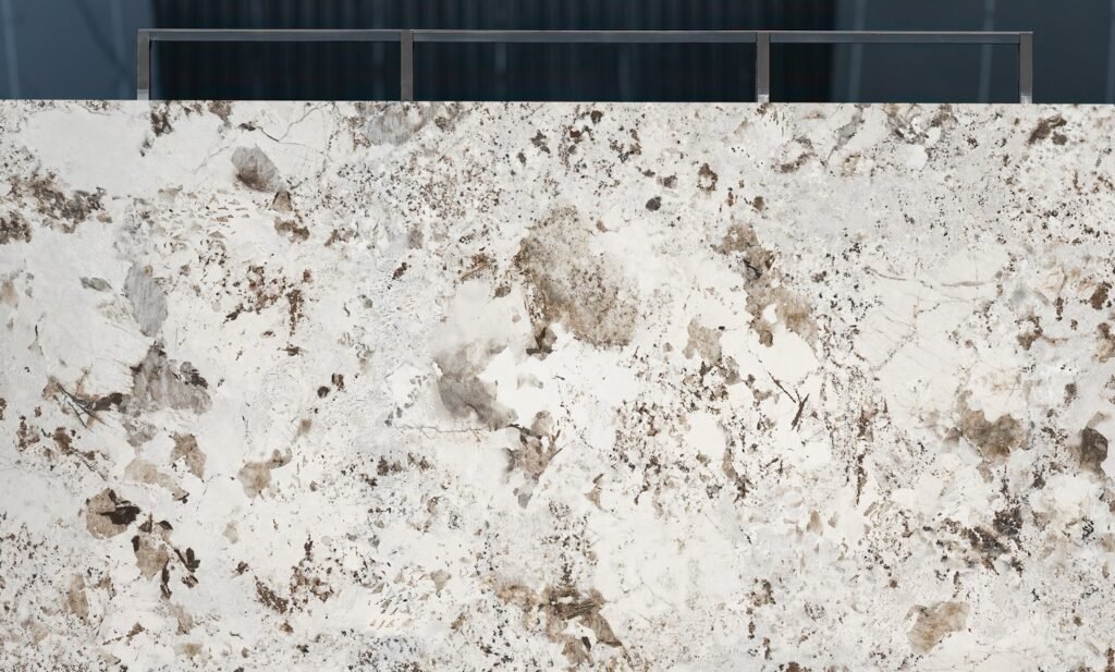 T-One Alaska White Porselen plaka