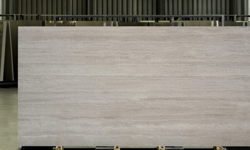 T-One Earth Travertine Silver Porselen plaka